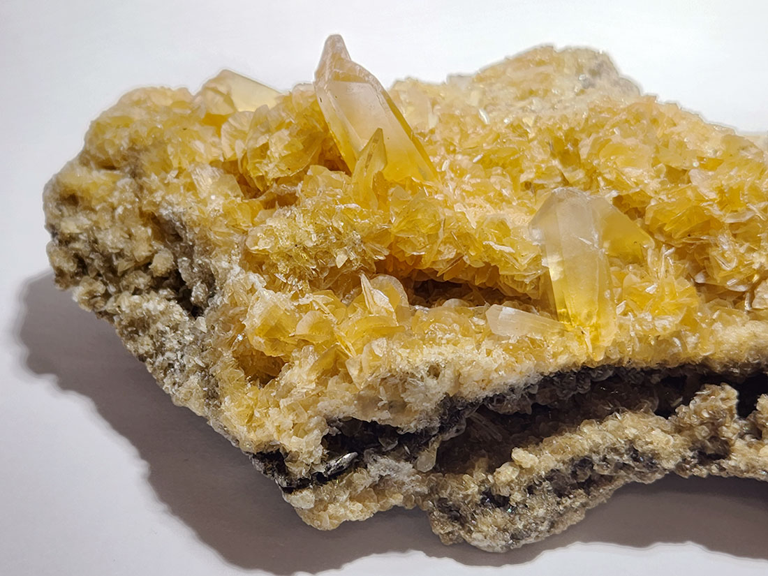 ペルー産ゴールデンセレナイト(蛍光・燐光)/Golden Selenite