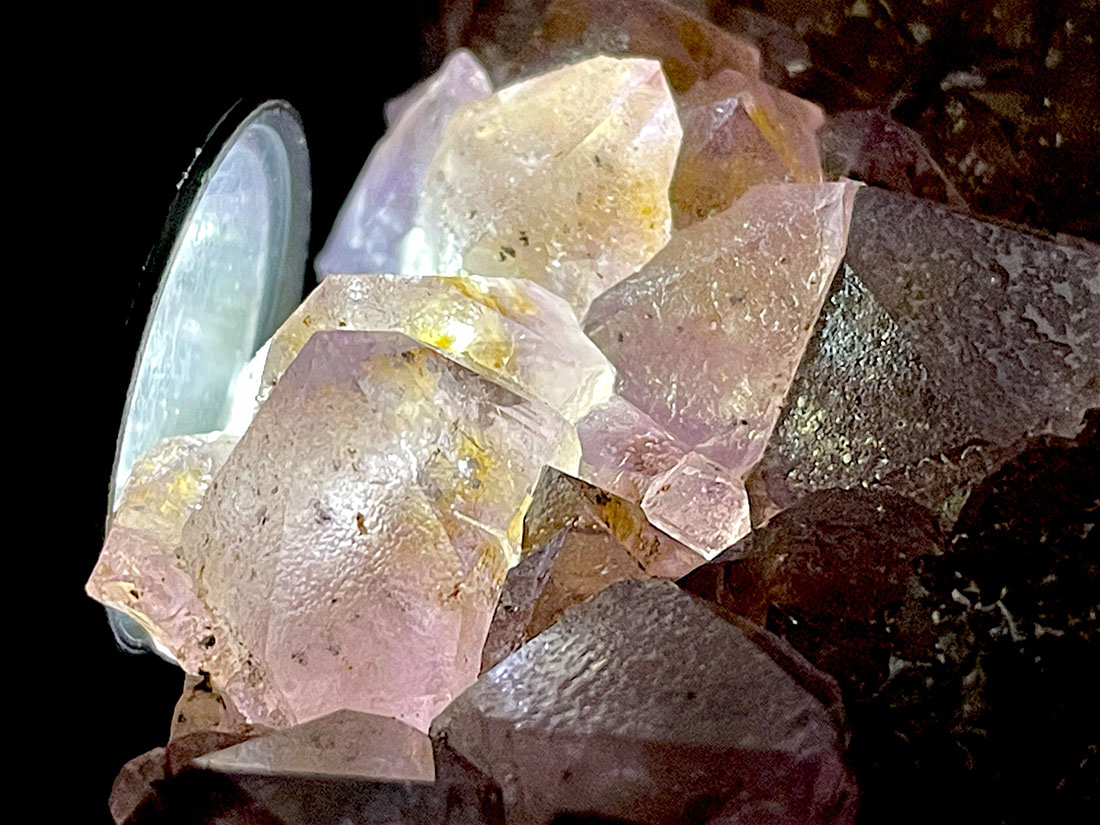 ブラジル産 カコクセナイトinアメジスト / Cacoxenite in Amethyst