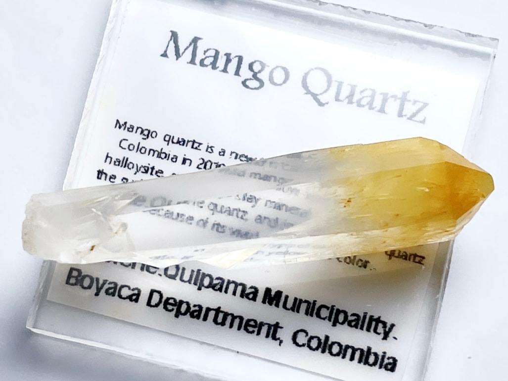 コロンビア産 マンゴークォーツ / Mango Quartz (ハロイサイトinクォーツ)