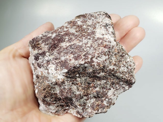 (蛍光) ニュージャージー州産 ウィレマイト with ジンカイト ・ カルサイト / Willemite with Zincite Calcite