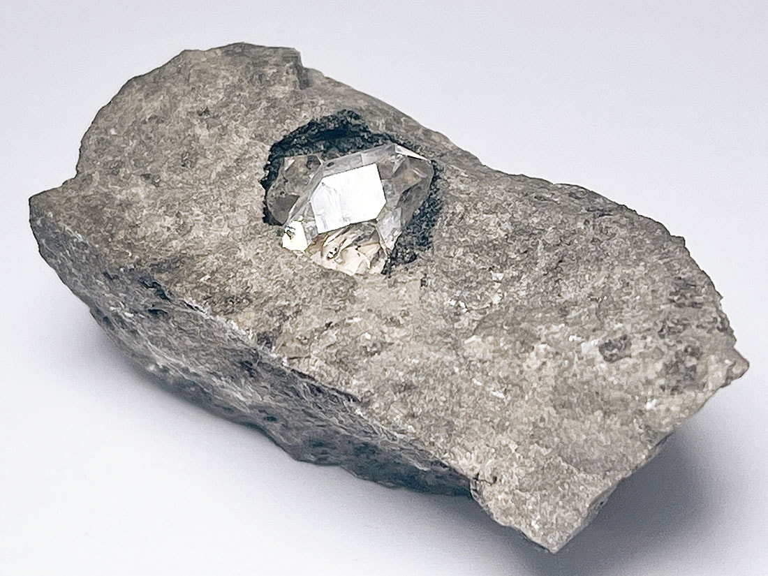 ハーキマーダイヤモンド(母岩付き)