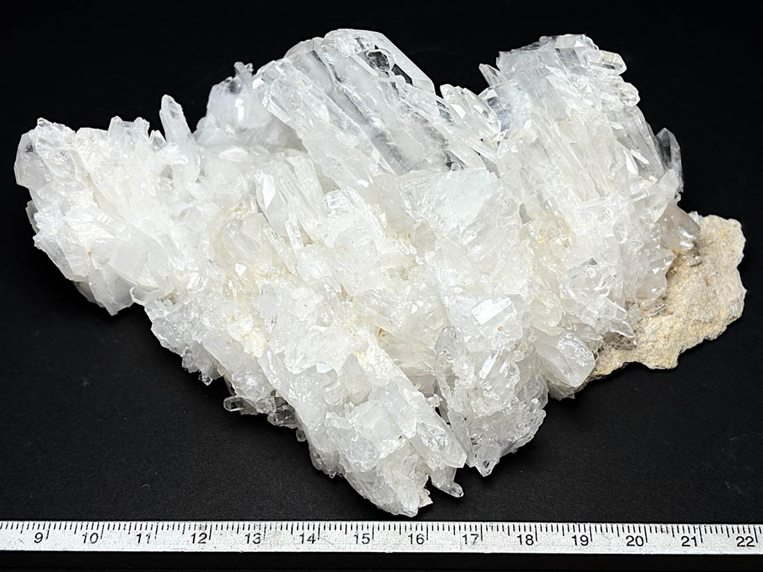 パキスタン産ファーデンクォーツクラスター 116g 純白透明 ザクザク氷