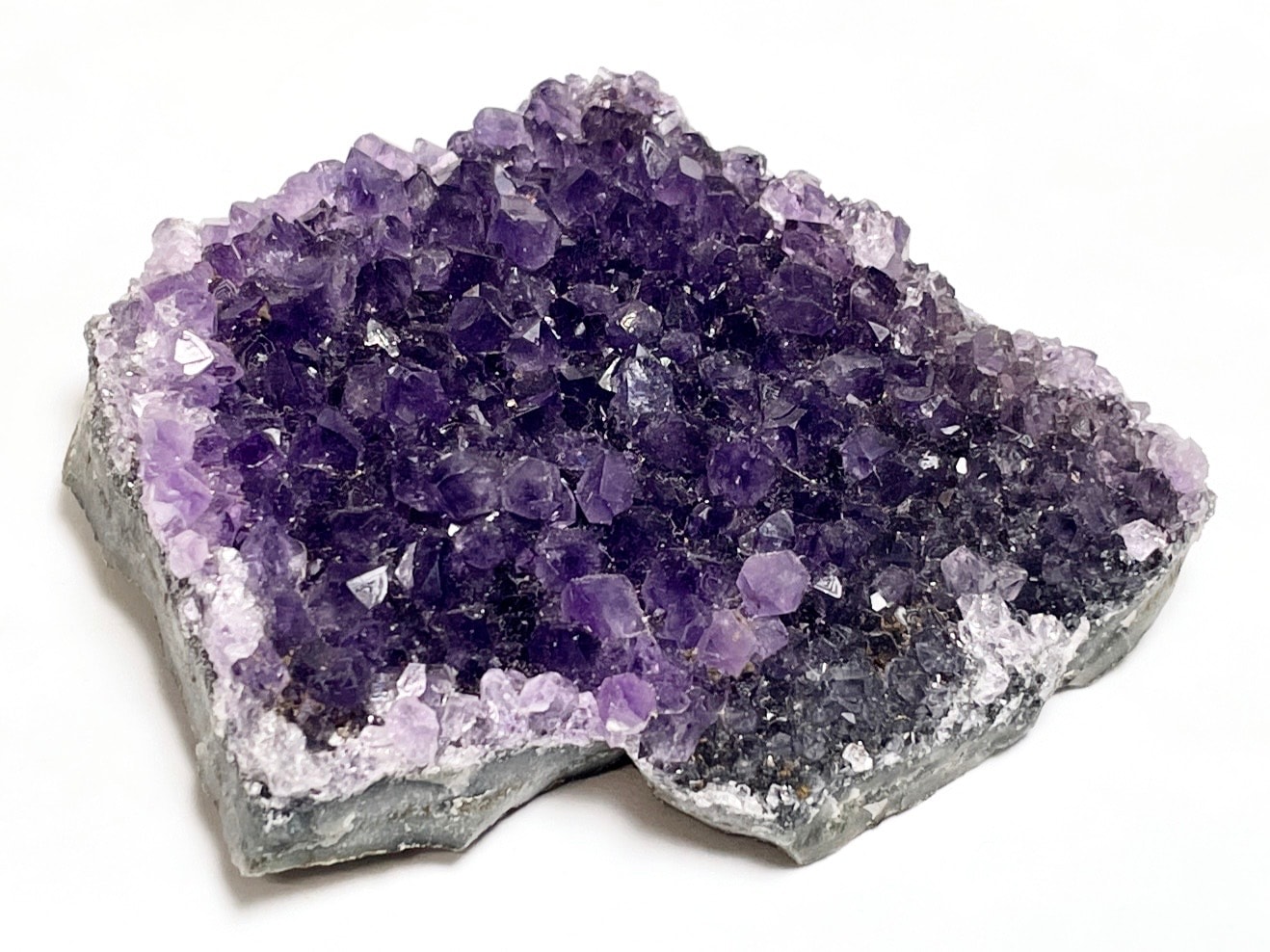 ウルグアイ産 アメジストクラスター と シリウスアメジストの細石 ウルグアイ産 アメジスト クラスター ( 紫水晶 )/ Amethyst