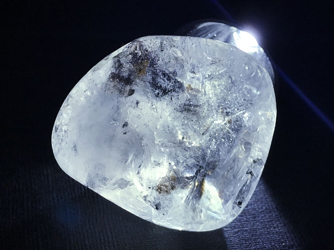 45.6㍉　ブラック・白・水晶宝石&ゴールド鉱物共生 天然石 希少　自動開運 45.6㍉ ブラック・白・水晶宝石&ゴールド鉱物共生 天然石 希少 自動