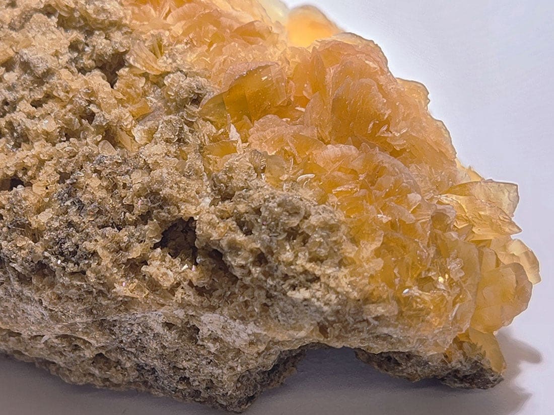 ペルー産ゴールデンセレナイト(蛍光・燐光)/Golden Selenite