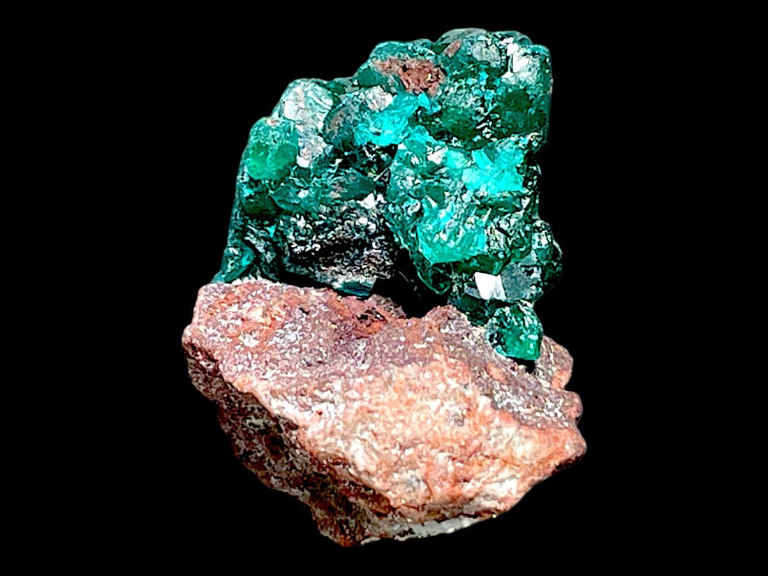 コンゴ産 ダイオプテーズ 母岩付き