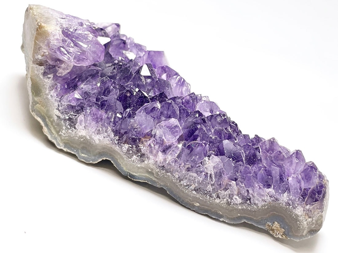 【希少な形状】コブ状結晶 アメジストクラスター(ウルグアイ産) 濃厚な紫水晶 ウルグアイ産 アメジスト クラスター ( 紫水晶 )/ Amethyst