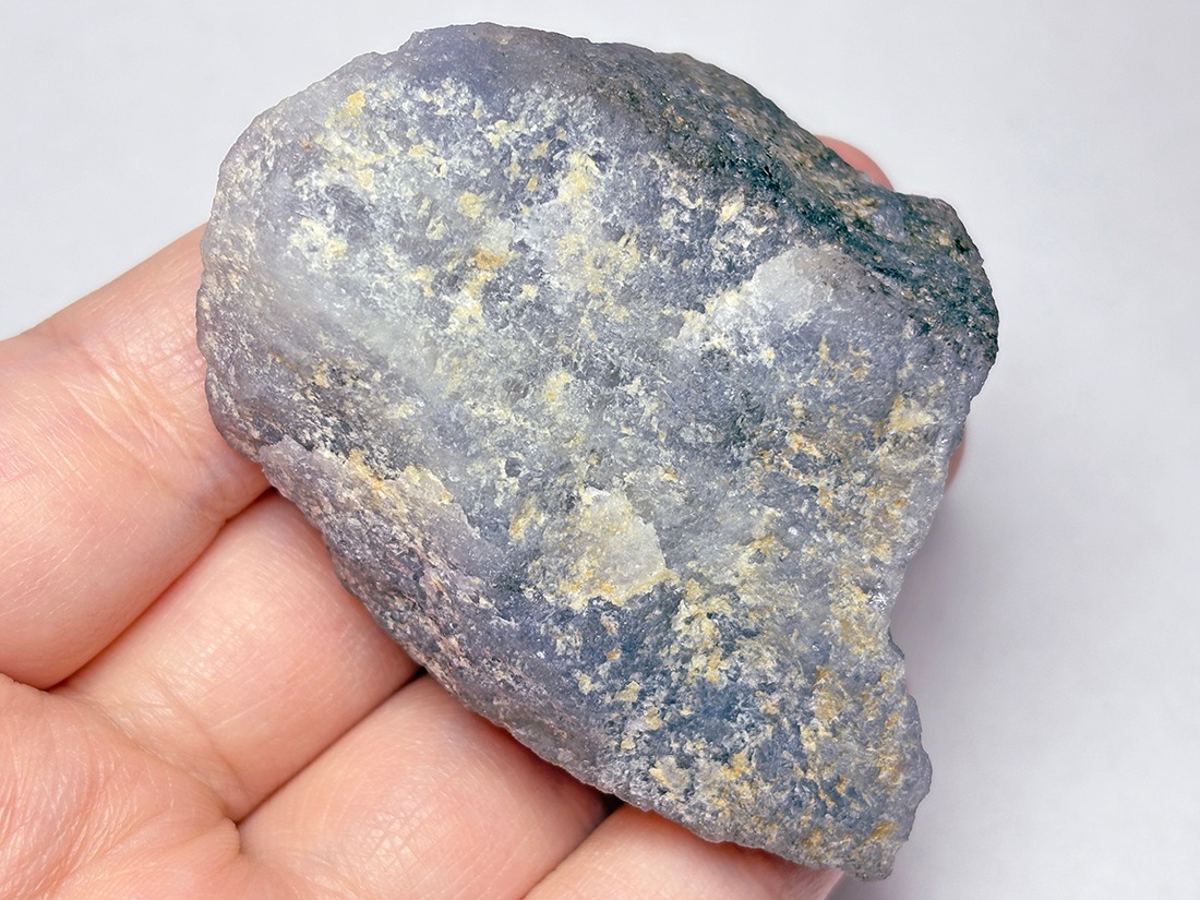 インド産 アイオライト ( 菫青石 ) / Iolite