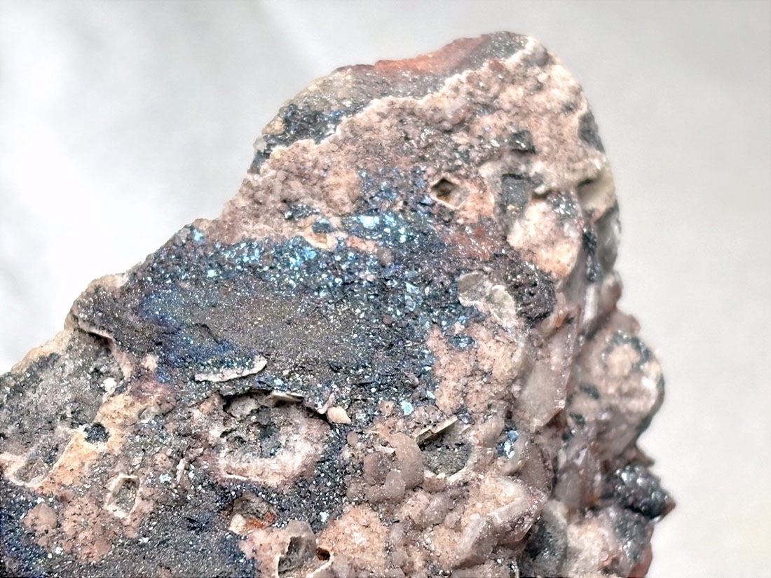 2023 New Find】ブラジル産 レッドドラゴンクォーツ / Red Dragon Quartz