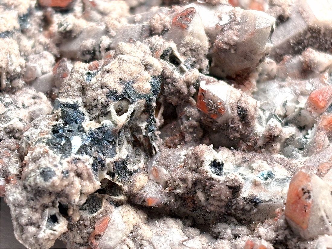 2023 New Find】ブラジル産 レッドドラゴンクォーツ / Red Dragon Quartz
