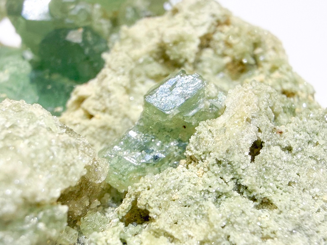 マダガスカル産 デマントイドガーネット / Demantoid Garnet