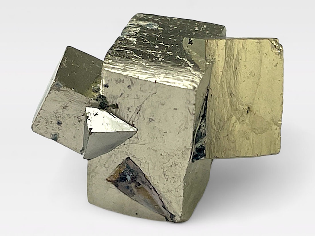 新潟県飯豊鉱山産 黄鉄鉱(パイライト)/Pyrite