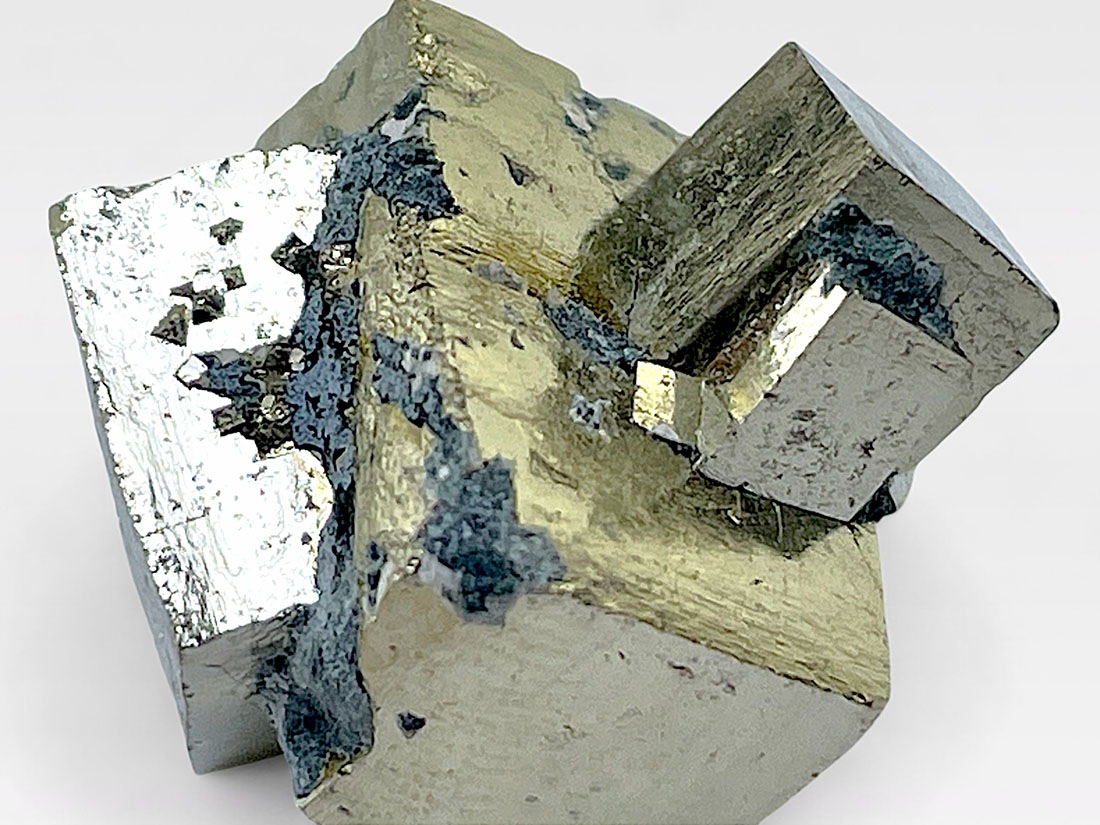 黄鉄鉱（パイライト）954g パイライト （黄鉄鉱） クラスター （ペルー ラクラカンチャ産