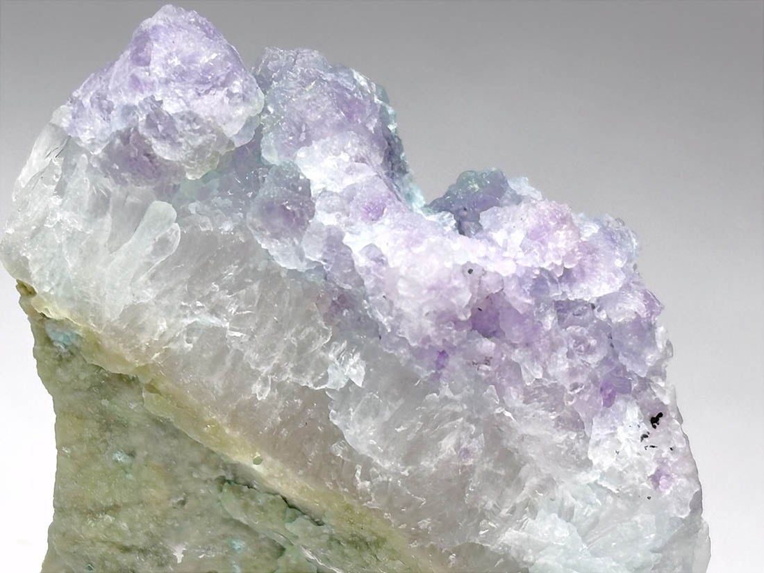 貴州省産 フローライトwithクリソコラ / Fluorite with Chrysocolla