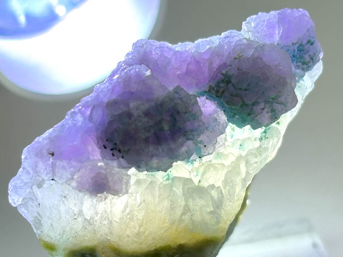 貴州省産 フローライトwithクリソコラ / Fluorite with Chrysocolla