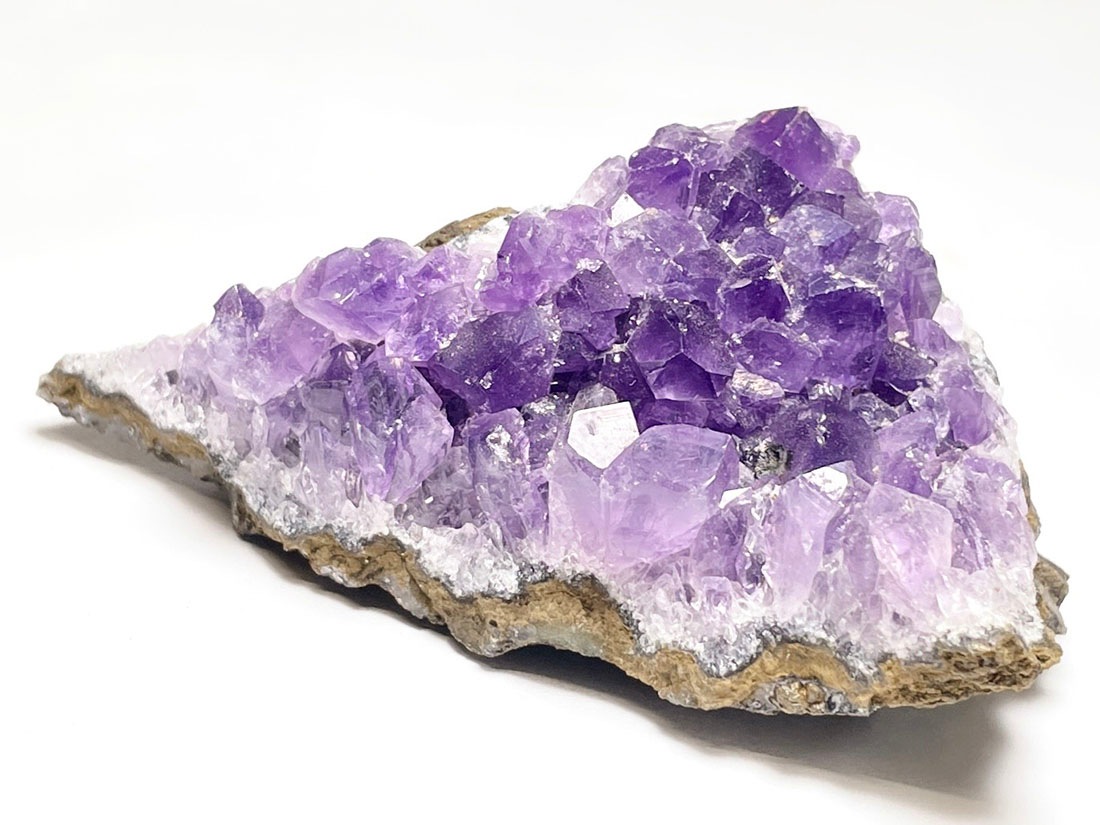 リアン ウルグアイ産アメジストクラスター 重さ約1.5kg アメジスト ウルグアイ産 アメジスト クラスター ( 紫水晶 )/ Amethyst