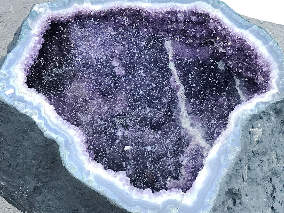 アメジストテーブル(送料込み)