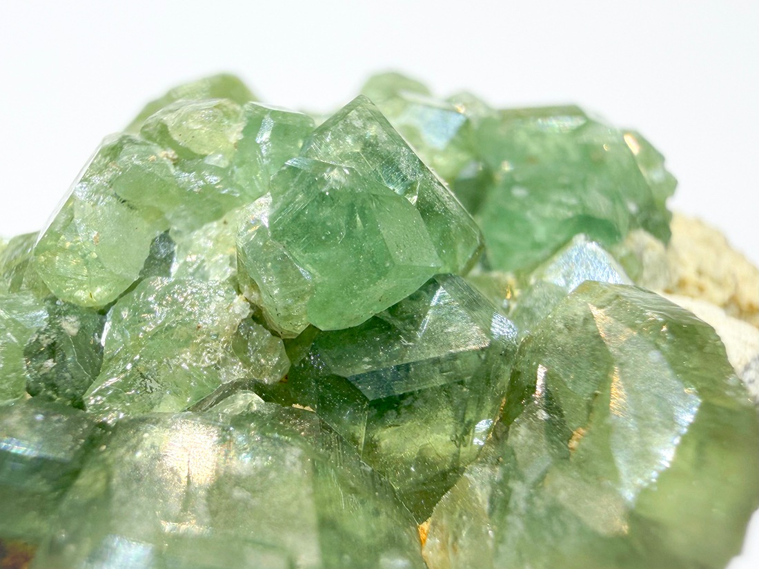 ざます。ですC120908 0.61ct天然デマントイドガーネット マダガスカル産 デマントイドガーネット / Demantoid Garnet