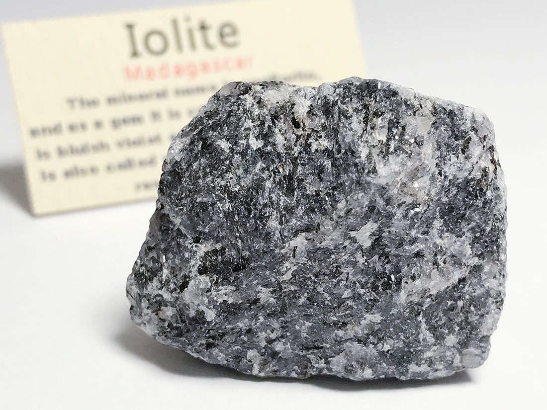 マダガスカル産 アイオライト