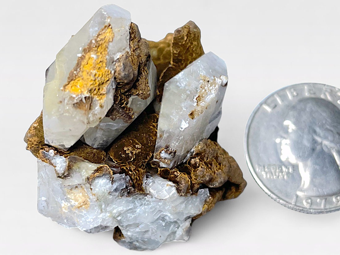 岐阜県吉城郡神岡鉱山産 方解石＆褐鉄鉱 / limonite＆calcite