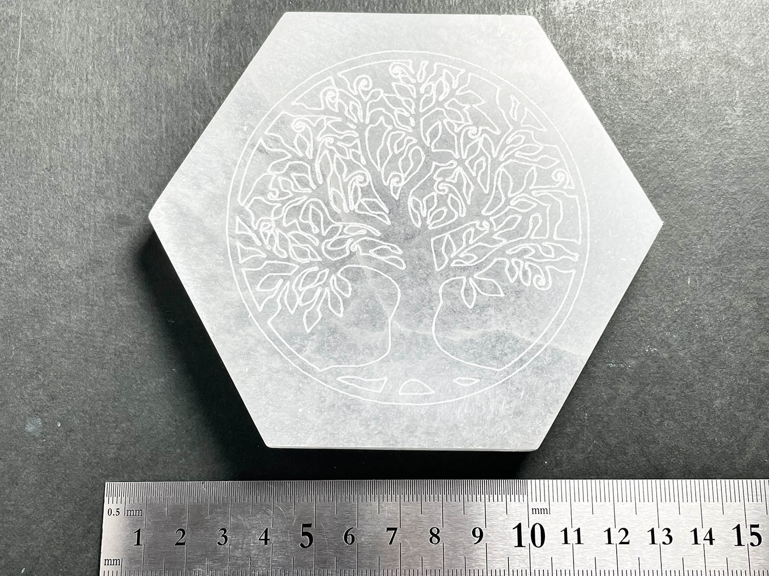 モロッコ産 セレナイト ツリーオブライフ プレート ヘキサゴン(アソート)