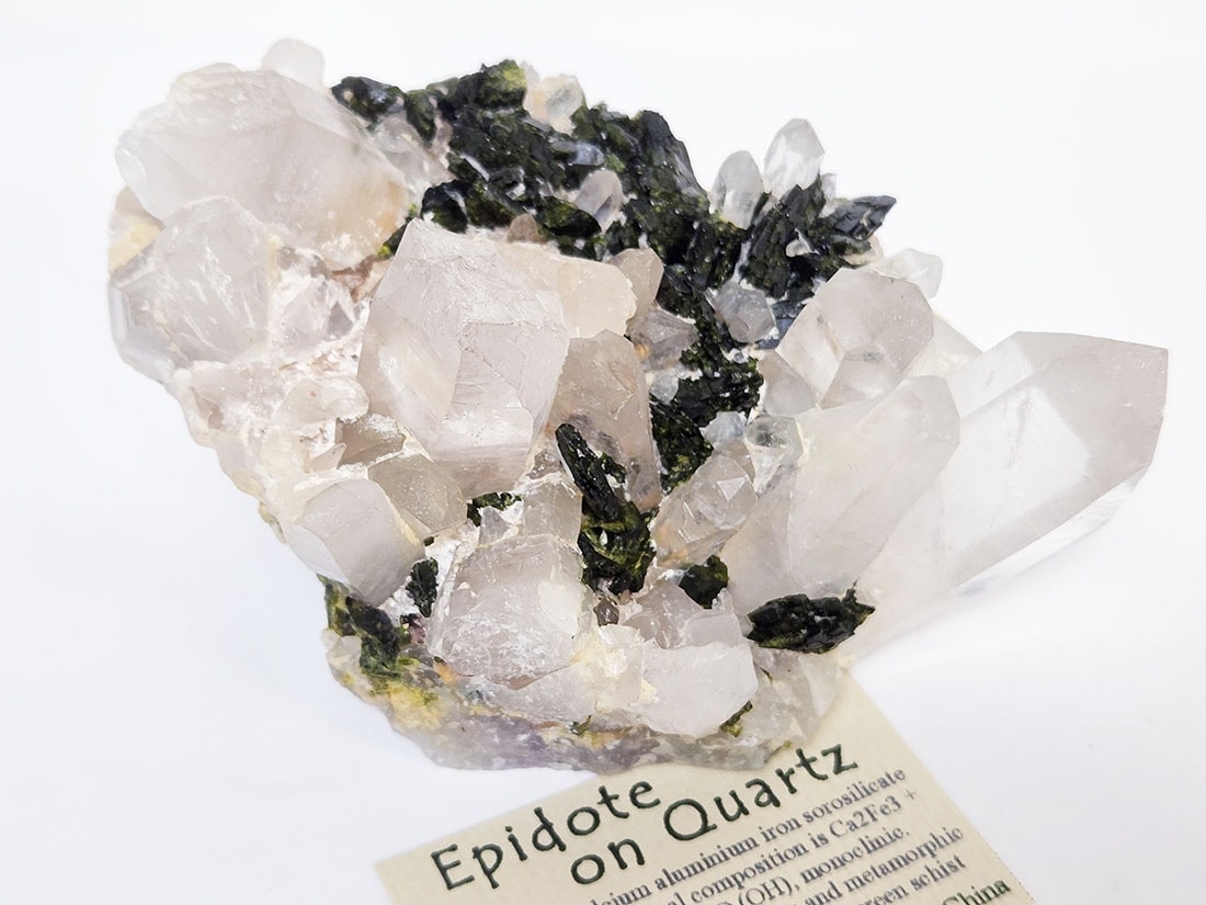 四川省産 エピドートオンクォーツ