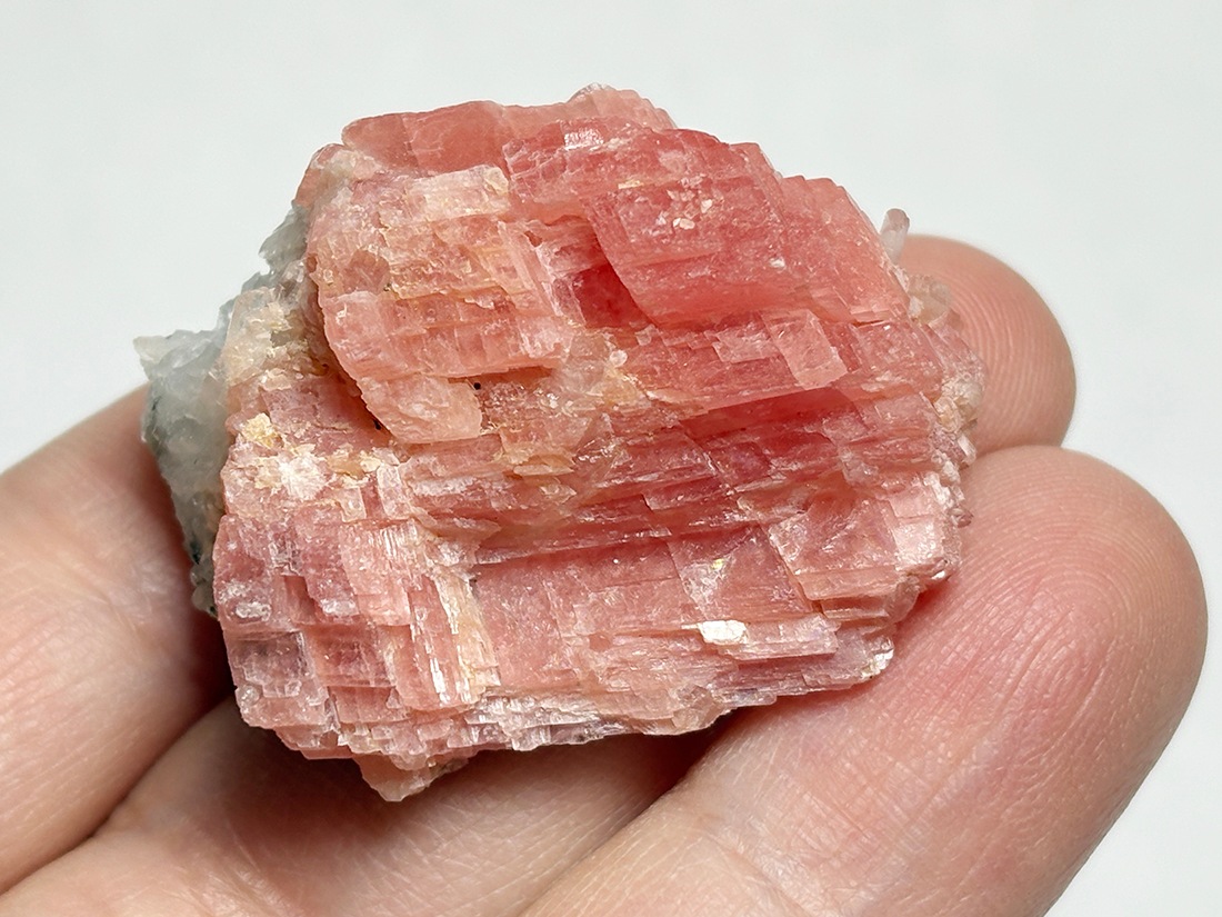 広西チワン族自治区産 ロードクロサイト ( 菱マンガン鉱 )/ Rhodochrosite
