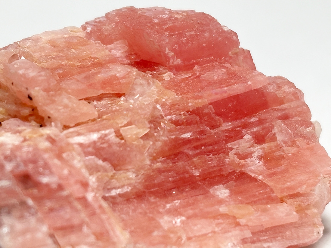 広西チワン族自治区産 ロードクロサイト ( 菱マンガン鉱 )/ Rhodochrosite