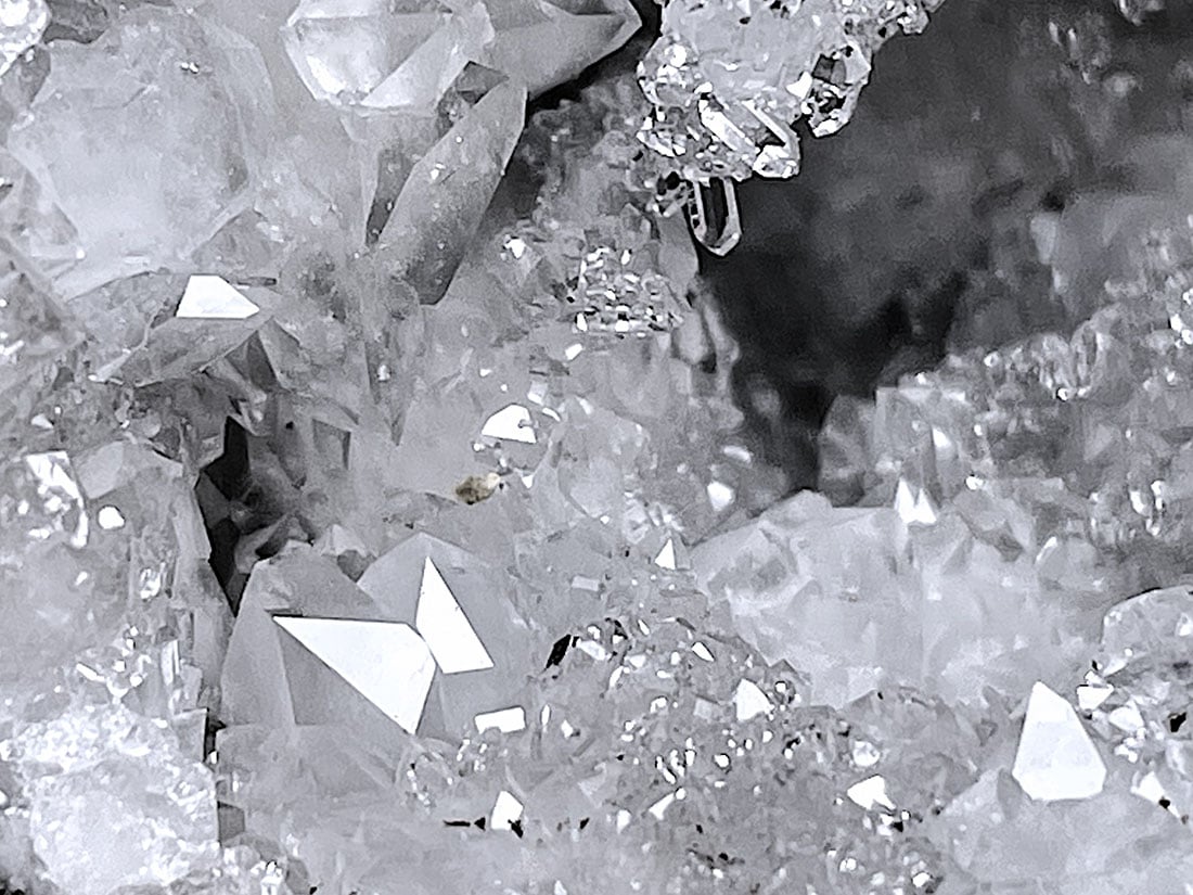 モロッコ産 水晶ジオード ペア / Quartz Geode