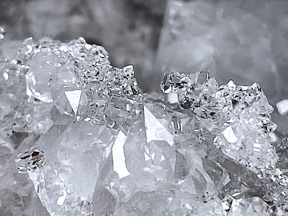 モロッコ産 水晶ジオード ペア / Quartz Geode