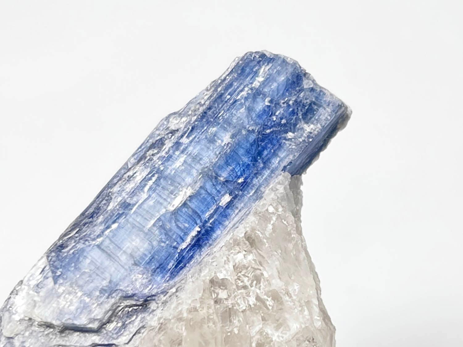 T様専用　藍晶石　カイヤナイト・15・3g（ブラジル産鉱物標本）他4点 ブラジル産 ブラックカイヤナイト ( 藍晶石 ) ⁄ Black Kyanite