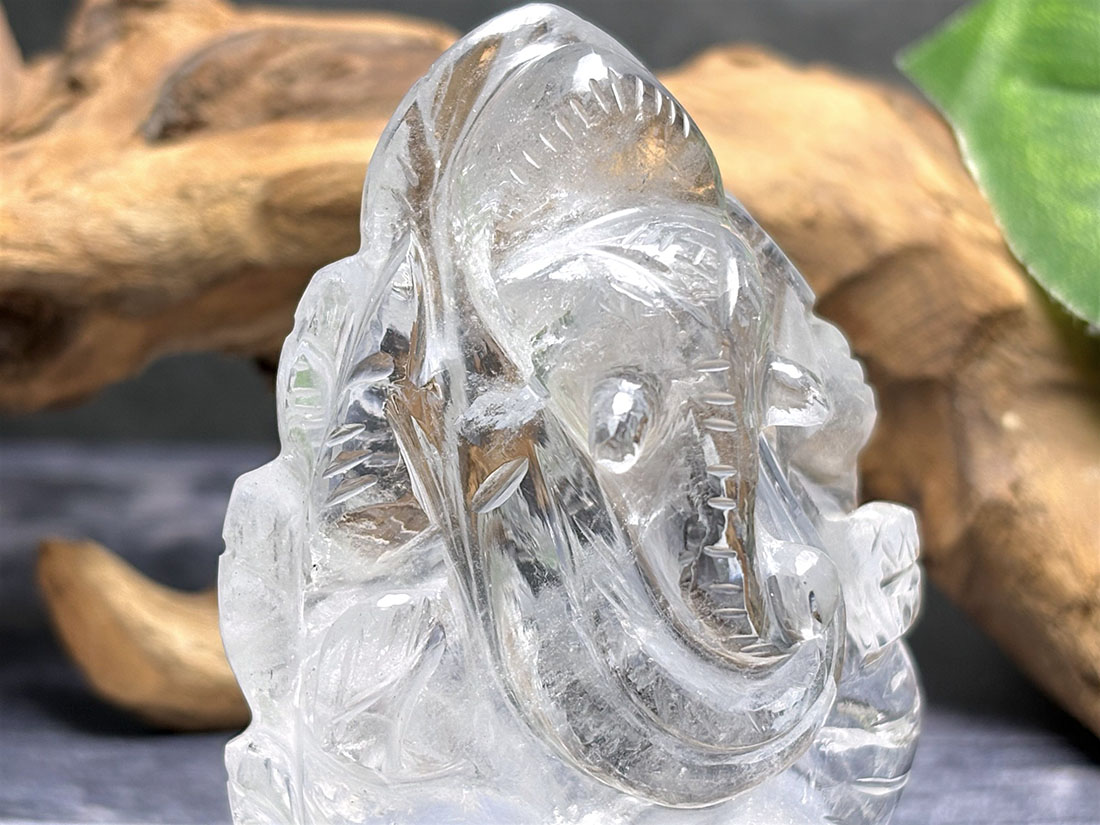 【美品】ガネーシャ ヒマラヤ水晶 天然石 彫刻 置物 開運 インテリア ヒマラヤ水晶 ガネーシャ