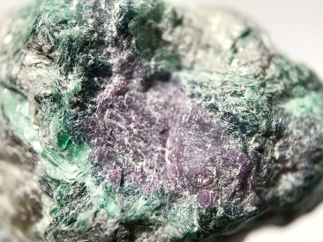 インド産ルビーインフックサイト/Ruby in Fuchsite