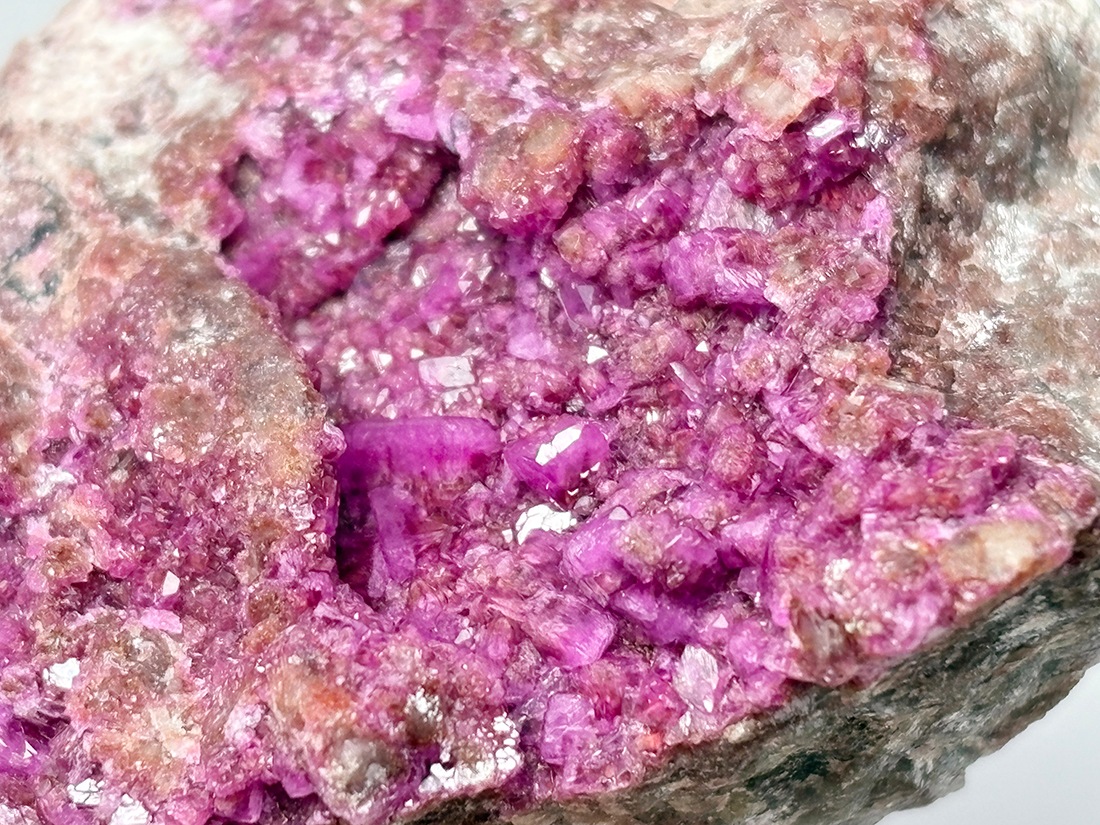 コンゴ民主共和国産 コバルトカルサイト/ Cobalt Calcite
