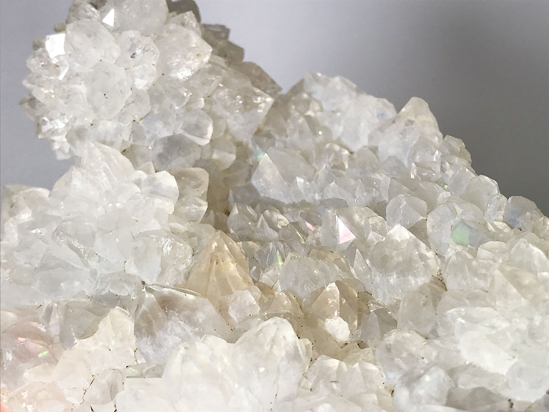 イエロー　レインボークォーツ（アナンダライト）　マニカラン　原石 イエロー レインボークォーツ（アナンダライト） マニカラン 原石