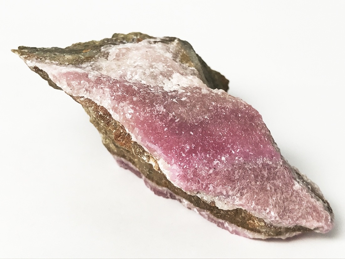 モロッコ産コバルトカルサイト