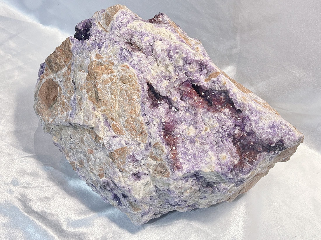 カナダ産アメジストクラスター
