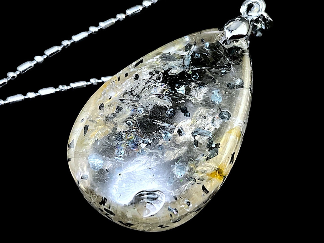 ヘマタイトinクォーツ ペンダントトップ / Hematite in Quartz