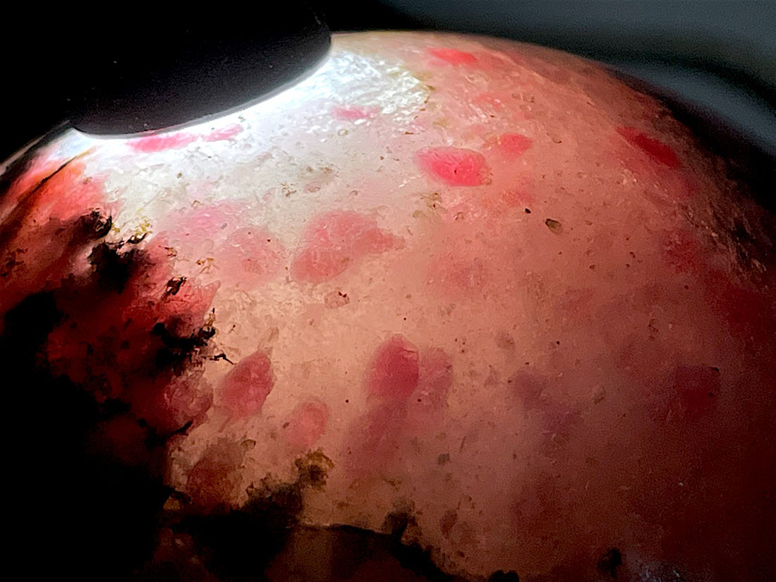 レッド　丸玉　天然クォーツ オーロラクォーツ 70mm 丸玉