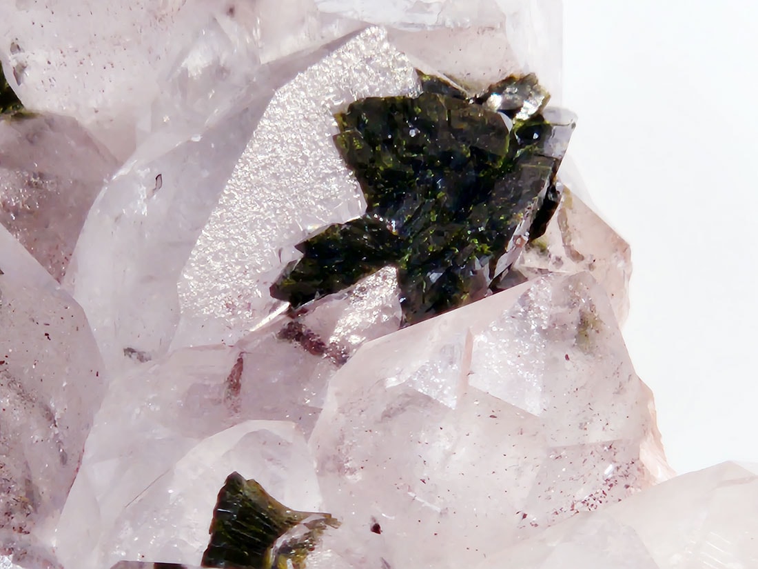 四川省産 エピドートオンクォーツ