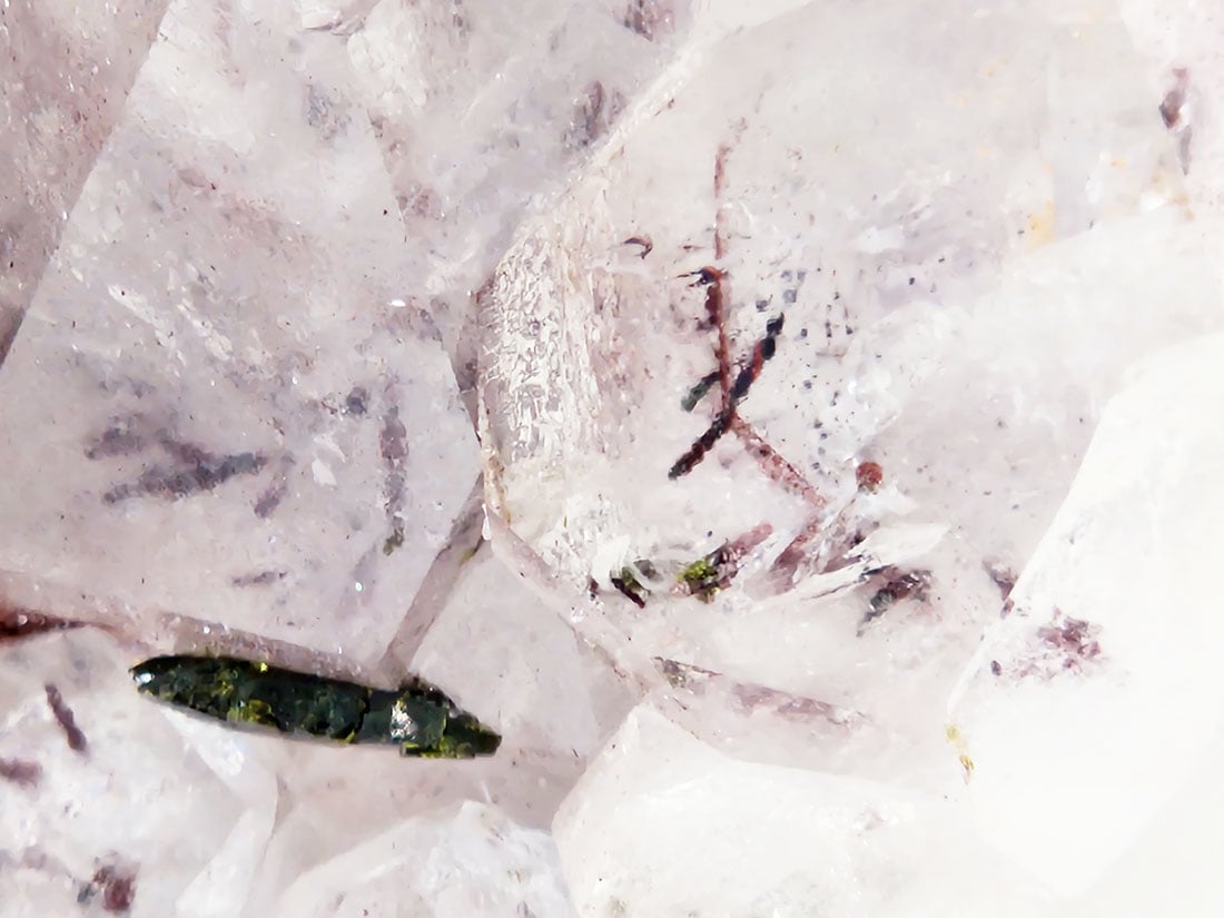 四川省産 エピドートオンクォーツ