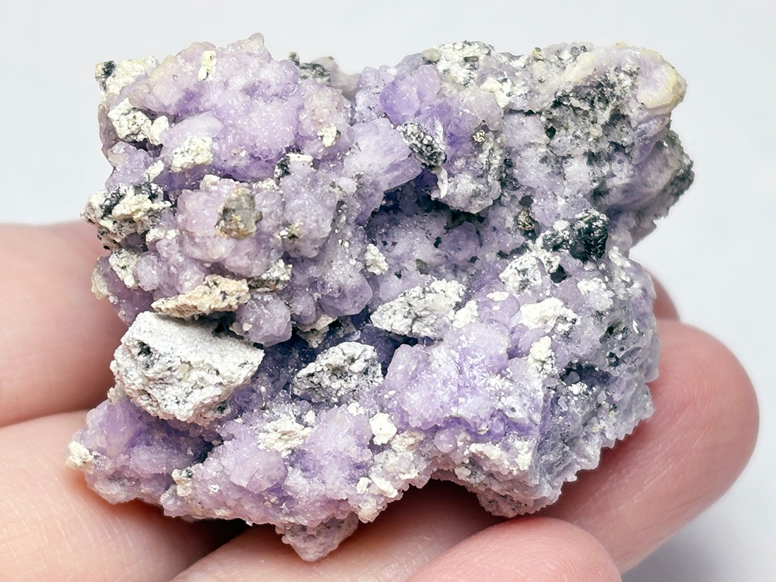 コキンバイト(コキンボ石)、クラウス石、レーメル石 3種共生の鉱物標本 ペルー産 コキンバイト ( コキンボ石 )/ Coquimbite