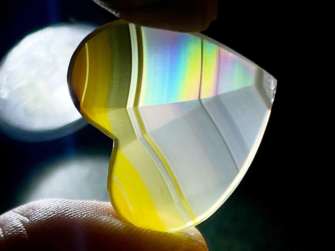 9g　大判　イリスアゲート　インドネシア産　鉱物標本　アゲート 9g 大判 イリスアゲート インドネシア産 鉱物標本 アゲート