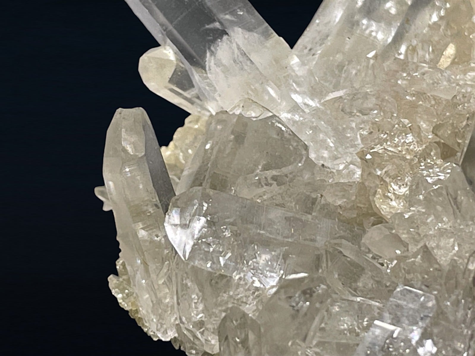 インド マニカラン産 ヒマラヤ水晶クラスター