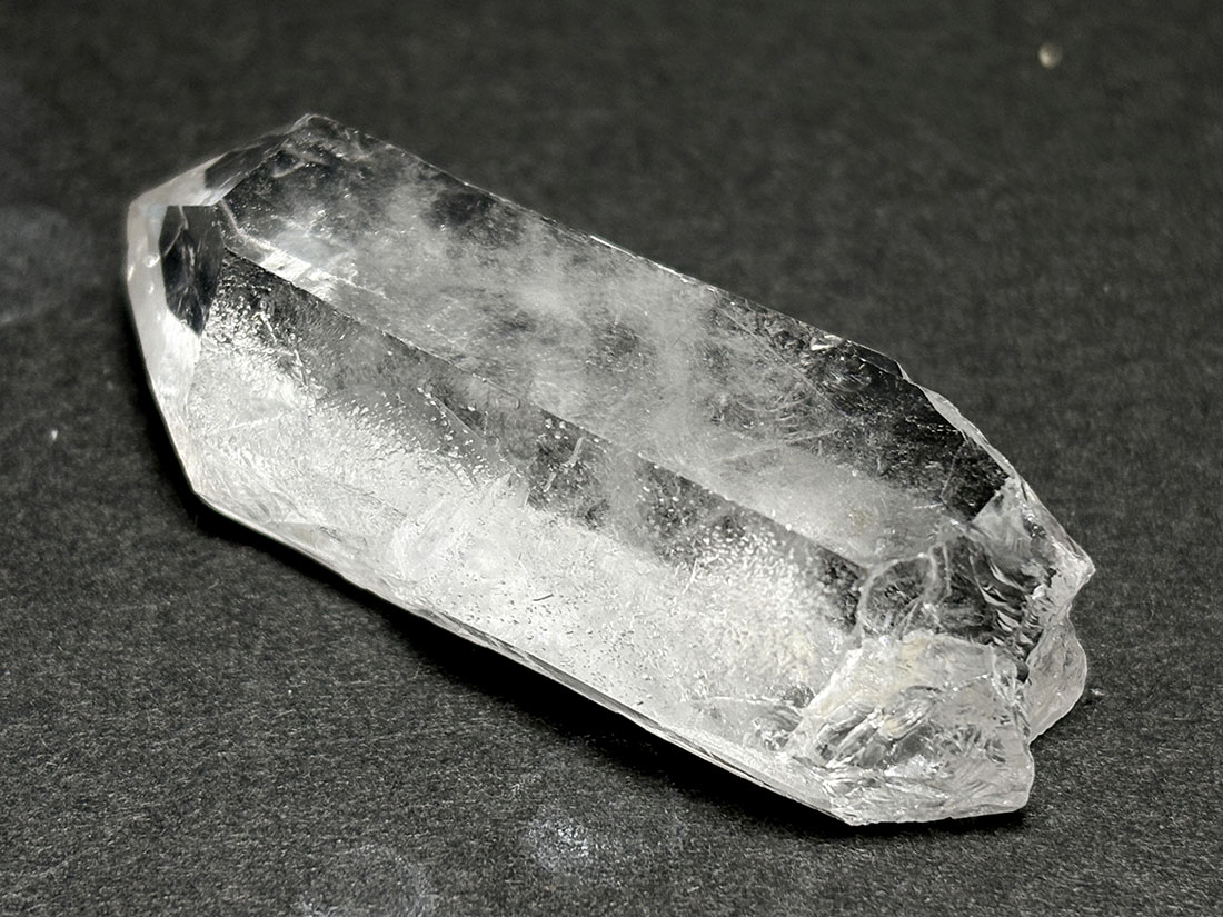 ゼッカデソウザ産 水晶 ポイント / Zecca De Souza Quartz