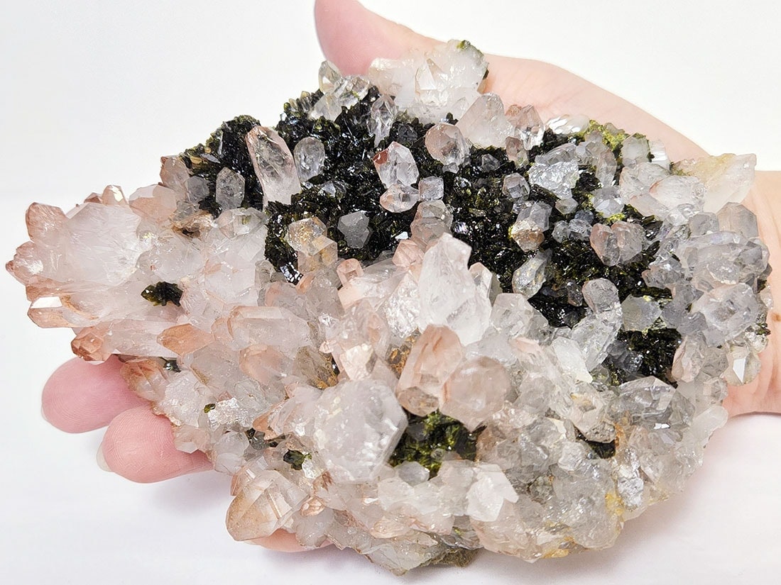 四川省産 エピドートオンクォーツ