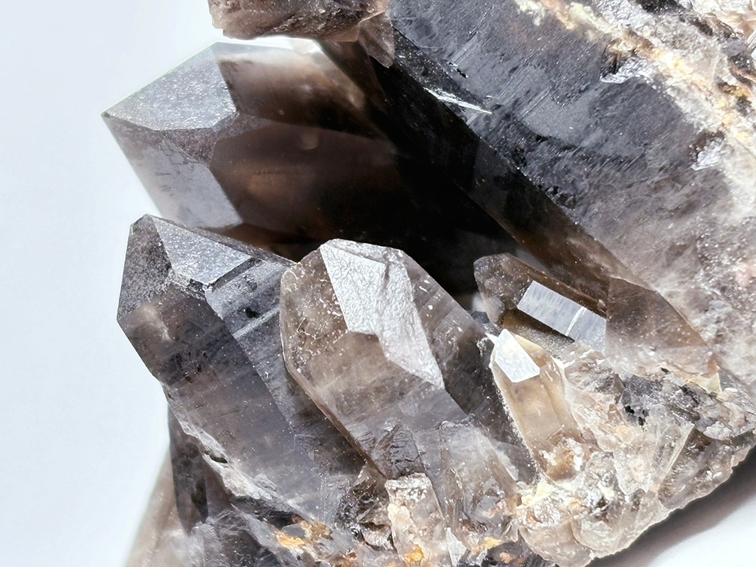 マダガスカル産 スモーキークォーツ (煙水晶) / Smoky Quartz