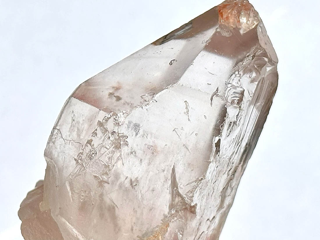 タンザニア産 モンドクォーツ ポイント (雷水晶・ライトニングクォーツ
