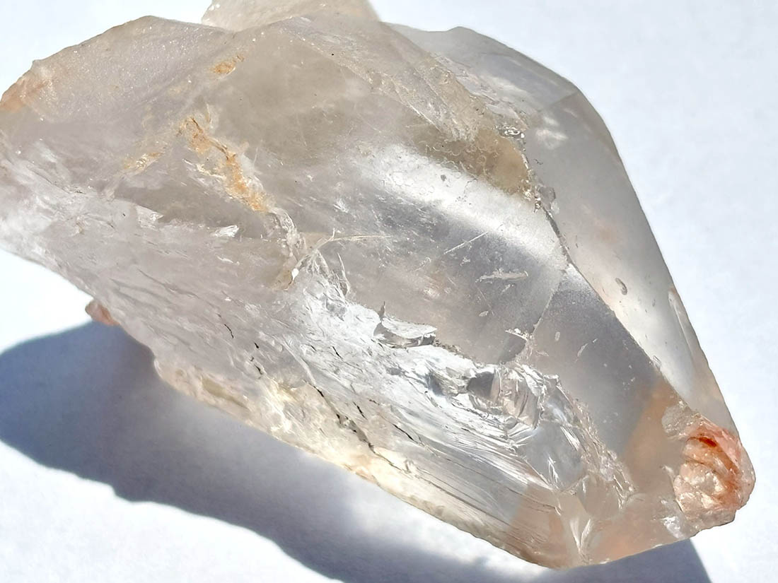 タンザニア産 モンドクォーツ ポイント (雷水晶・ライトニングクォーツ