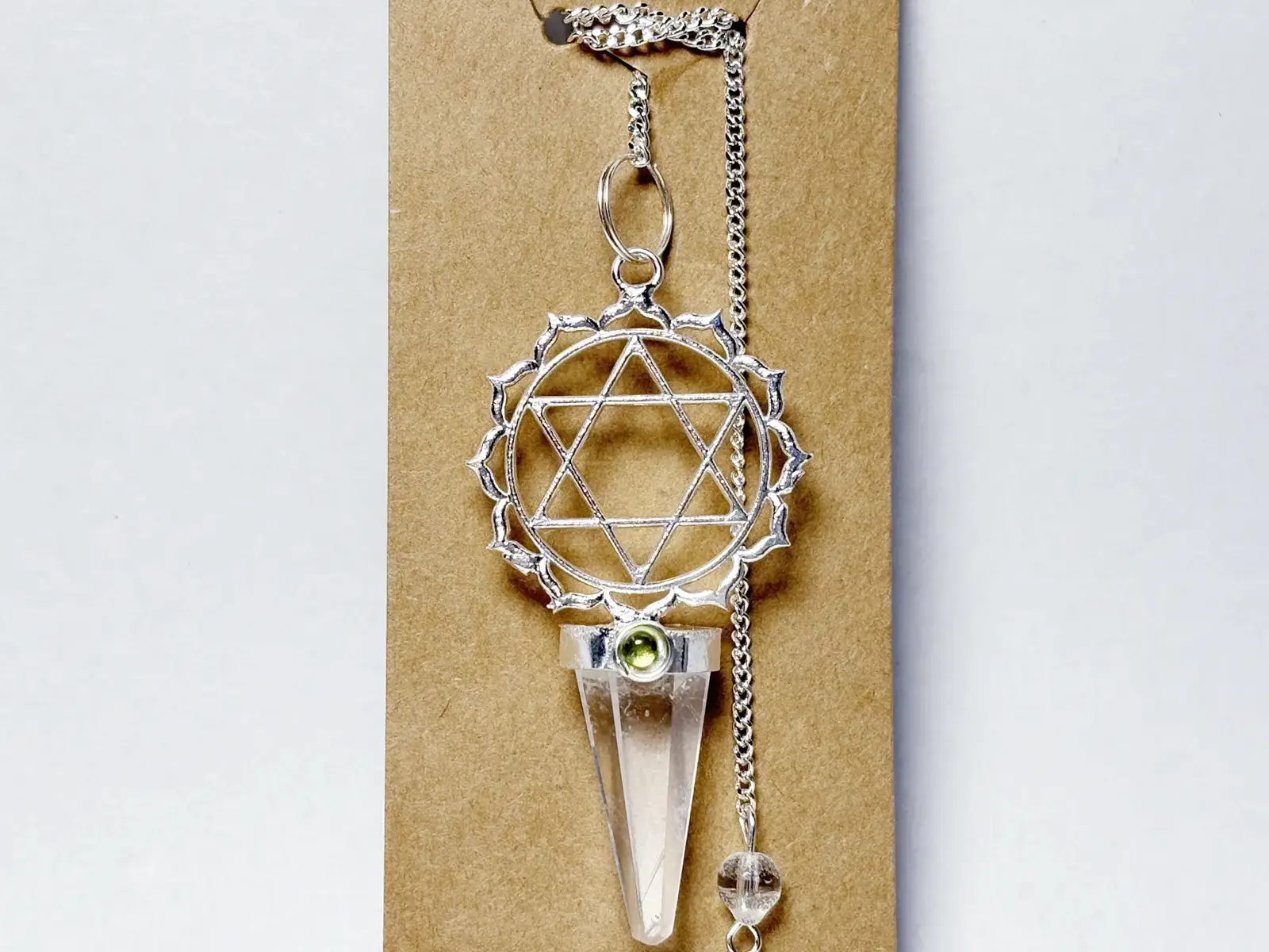 水晶 ペンデュラム(第4チャクラ)/ Quartz Pendulum(Anahata Chakra)